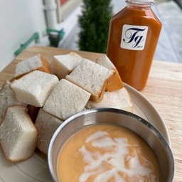 SET ขนมปังนึ่งสังขยาไข่ + ชาไทยนมสด