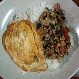 ข้าวกะเพราหมูสับ+ไข่ดาว