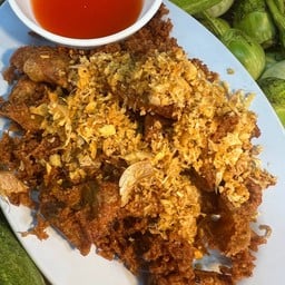 ไส้อ่อนทอดกระเทียม