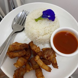 ข้าวหมูสามชั้นทอดน้ำปลา (ราดข้าว)