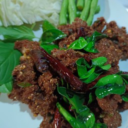 ลาบหมูทอด