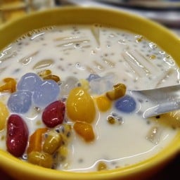 น้ำเต้าหู้ทรงเครื่อง