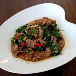 กะเพราเนื้อ (เป็นกับ)