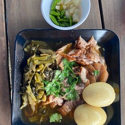 ขาหมูเปล่า