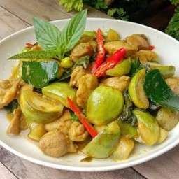 แกงเขียวหวานหมูผัดแห้ง