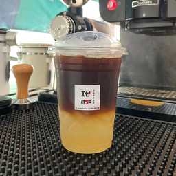 อเมริกาโน่น้ำผึ้งมะนาวโซดา