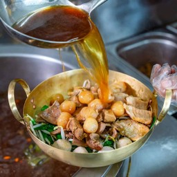 เกาเหลาหม้อไฟรวมหมู ธรรมดา