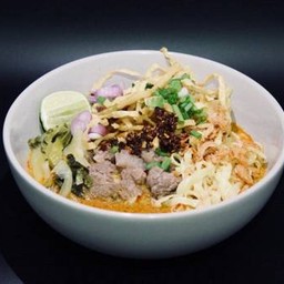 ฟ้าใหม่ คาเฟ่ แอนด์ บิสโตร (Fah Mai cafe’ and Bistro) -