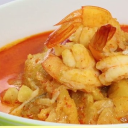 แกงคั่วสับปะรดกุ้งสด