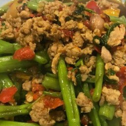 ข้าวผัดผักบุ้งไก่สับ (พิเศษ 1แถม1)