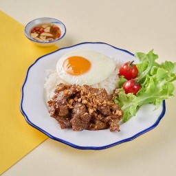Garlic Pork With Rice And Fried Egg