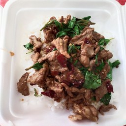 ข้าวกะเพราเนื้อ