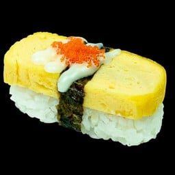 32.ซูชิไข่หวานราดสลัด