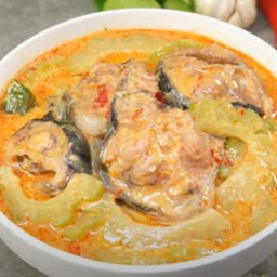 แกงปลาดุกคั่วกะทิมะระ