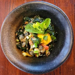 ลาบหอยนา