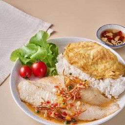 ข้าวผัดฉ่าดอลลี่ไข่เจียว