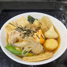 โอเด้งเซตรวมตามใจแม่ค้า (ฟรีน้ำจิ้ม)