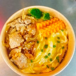 ข้าวหมูผัดซอสเทริยากิ+ไข่