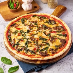 พิซซ่ากะเพราเนื้อ Pizza Beef Basil Thai Style