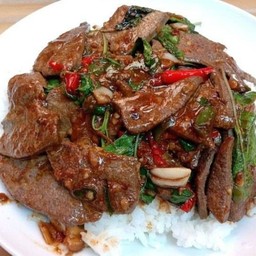 ข้าวกระเพราตับหมู