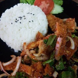 ข้าวยําไก่แซ่บ