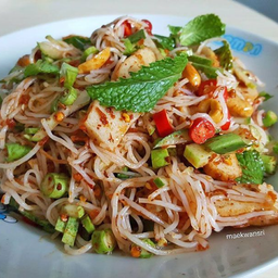 ยำขนมจีนปลาร้า