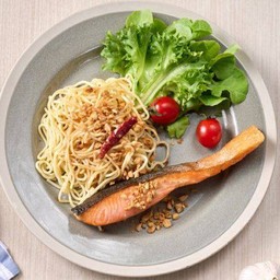 Garlic Salmon Spaghetti