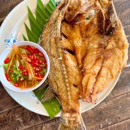 ปลากระพงทอดน้ำปลา
