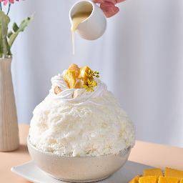 Bingsu ข้าวเหนียวมะม่วง