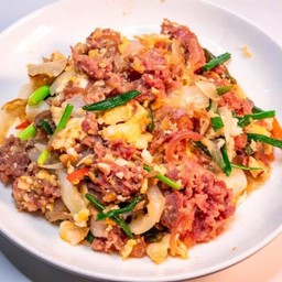 แหนมผัดไข่