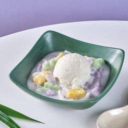 Three Color Bua Loi with Ice Cream