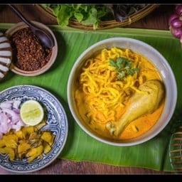 ข้าวซอยน่องไก่