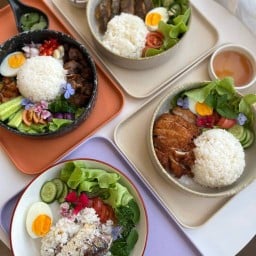 ร้านเลม่อนเฮาส์(เครปและคาเฟ่) สาขา หน้าโรงเรียยสภาราชินี