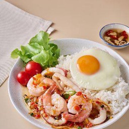 ข้าวรวมมิตรผัดฉ่า ไข่ดาว