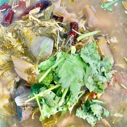 ไก่ต้มใบมะขามอ่อน