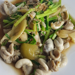 ผัดเกี่ยมฉ่ายไส้ตัน