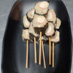 ไก่จ๊อสอดไส้ปูอัดสาหร่าย (ราคาต่อไม้ 2 ลูก)