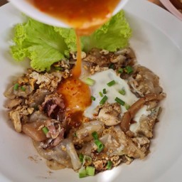 คั่วไก่ไข่อบลาวา