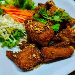 ซี่โครงหมูทอดกระเทียม