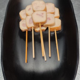 สเต็กแฮมกลม  (ราคาต่อไม้ 2 ลูก)