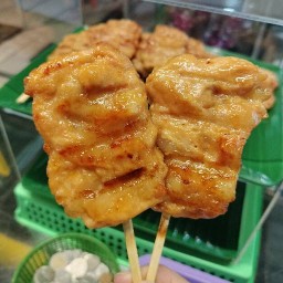 หมูปิ้งนมสด’ ตลาดเกรียงไกร