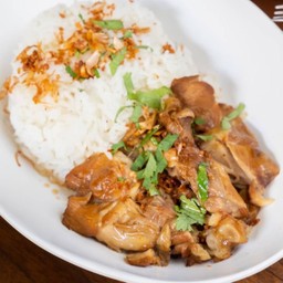 ข้าวแห้งไก่ตุ๋น