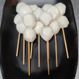 ลูกชิ้นปลา (ราคาต่อไม้ 2 ลูก)