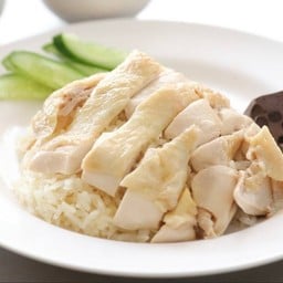 ร้านข้าวมันไก่ (หน้าโรงเรียนเทศบาล5)