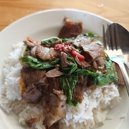 กระเพราเนื้อเปื่อย