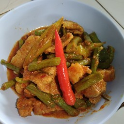 หมูผัดถั่วฝักยาว