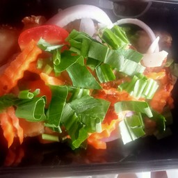 ยำหมูกรอบน้ำปลาร้า
