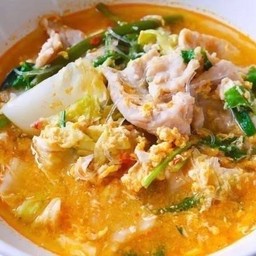 ตามสั่งคุ้มๆและก๋วยเตี๋ยวต้มยำโบราณเครื่องทะลัก