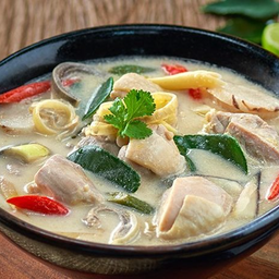 ต้มข่าไก่