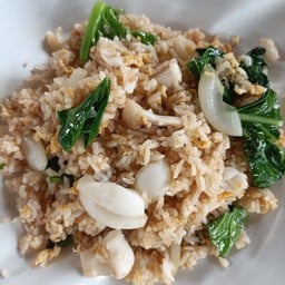 ข้าวผัดปลาหมึก